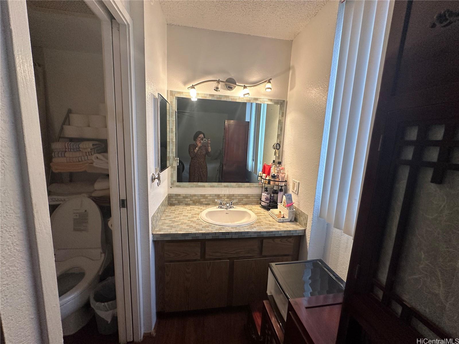 98-487 Koauka Loop  Unit B906