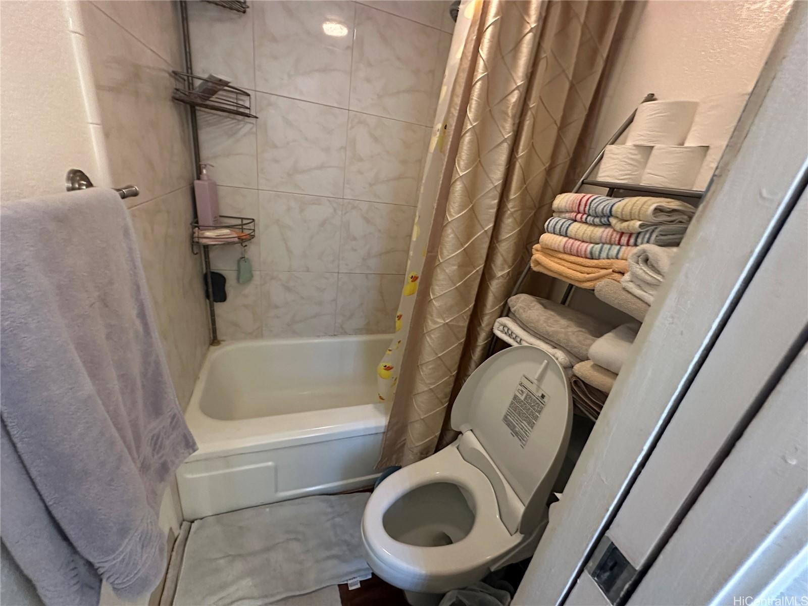 98-487 Koauka Loop  Unit B906