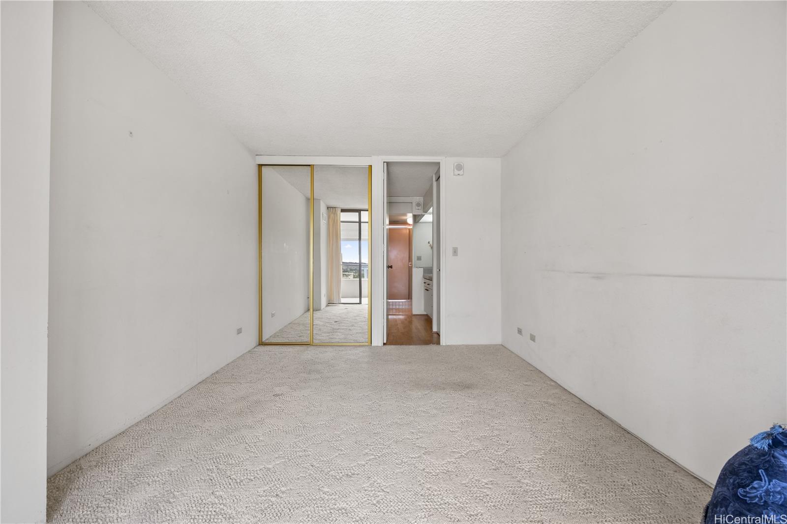 Photo 15 of 25
