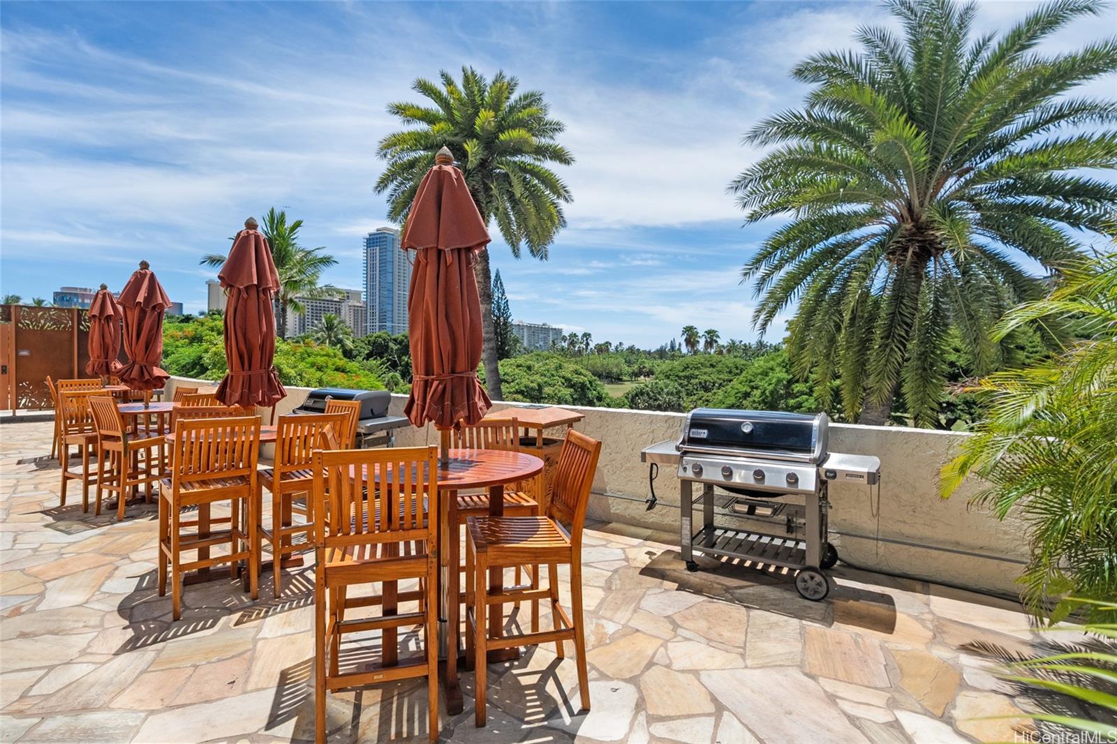 2045 Kalakaua Avenue  Unit 118