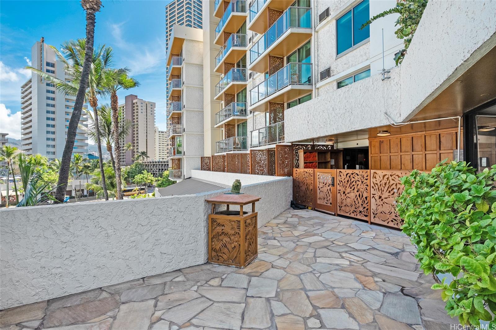 2045 Kalakaua Avenue  Unit 118