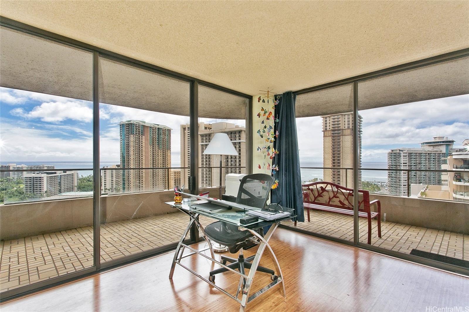 1910 Ala Moana Boulevard 25A