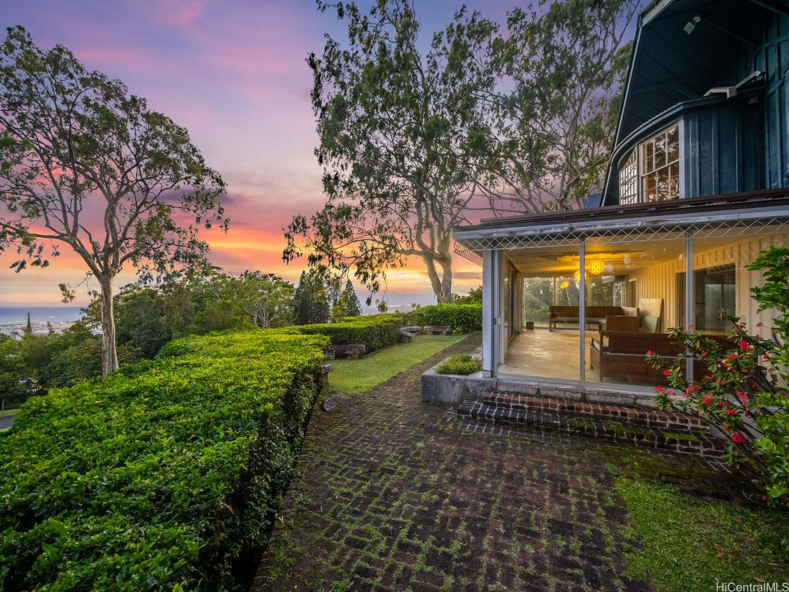 3330 Tantalus Drive