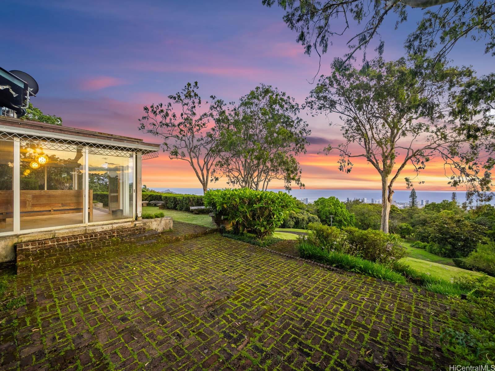 3330 Tantalus Drive