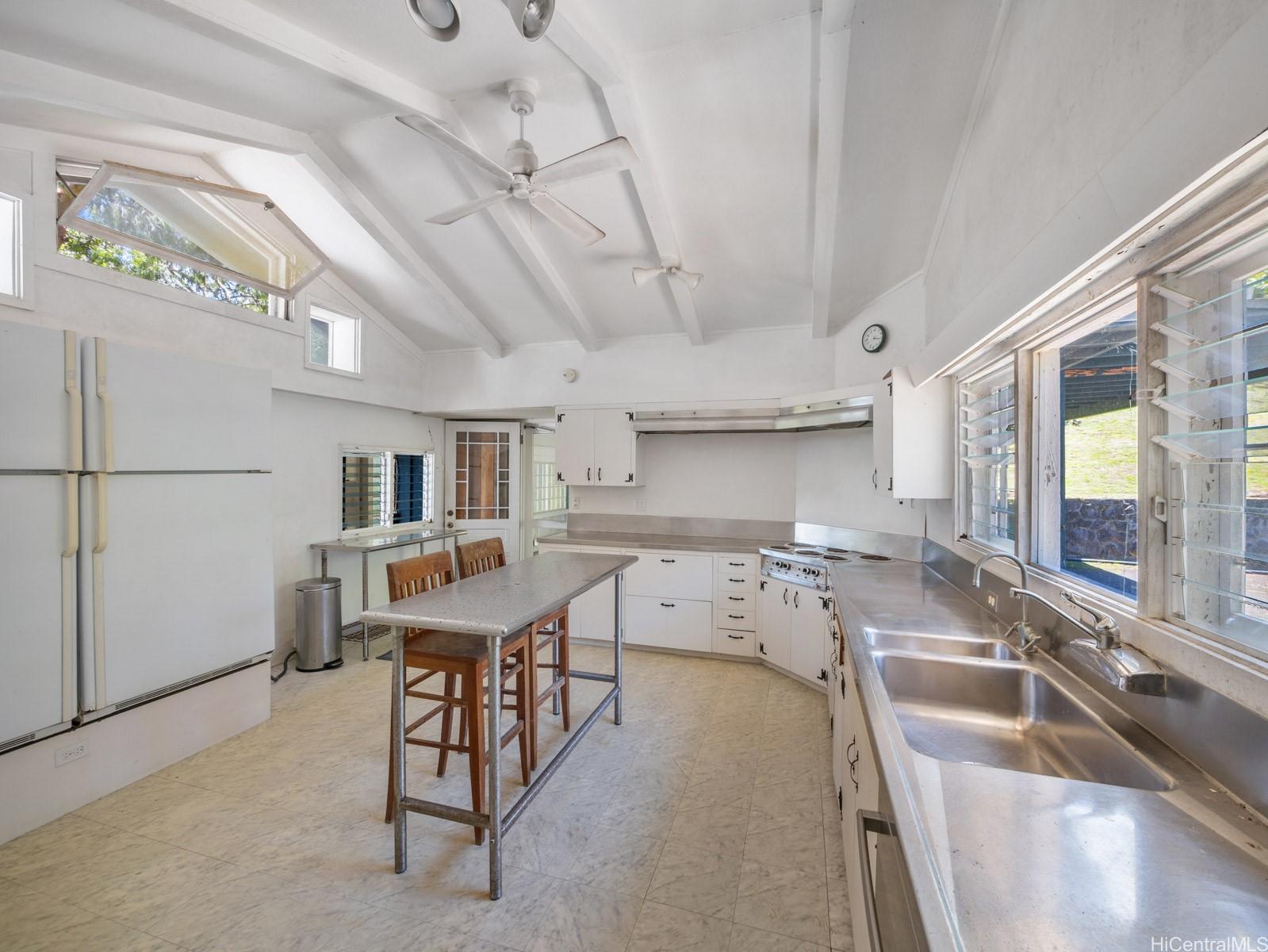 3330 Tantalus Drive