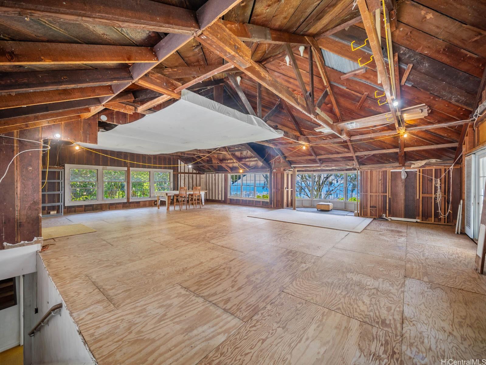 3330 Tantalus Drive
