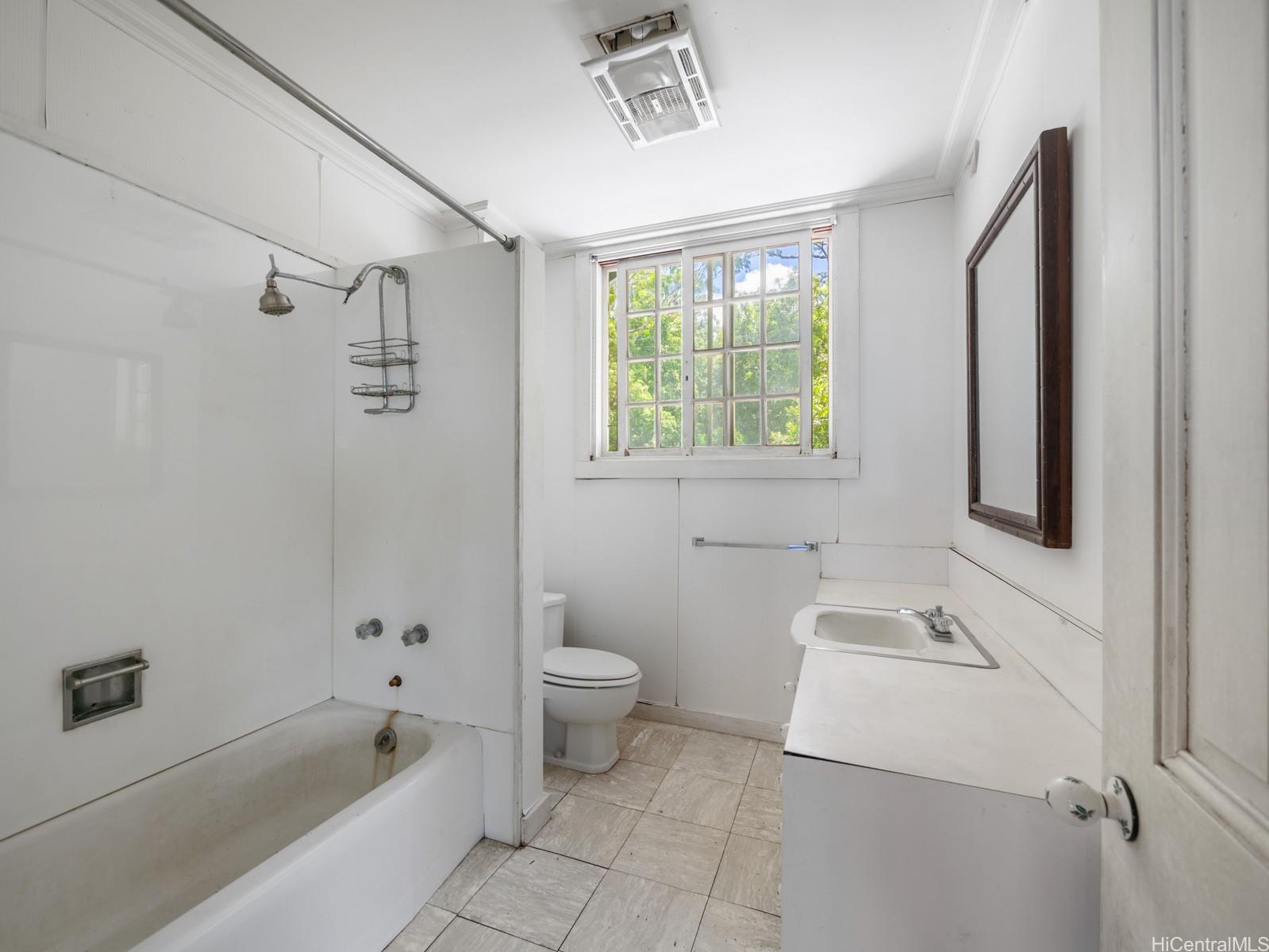 3330 Tantalus Drive