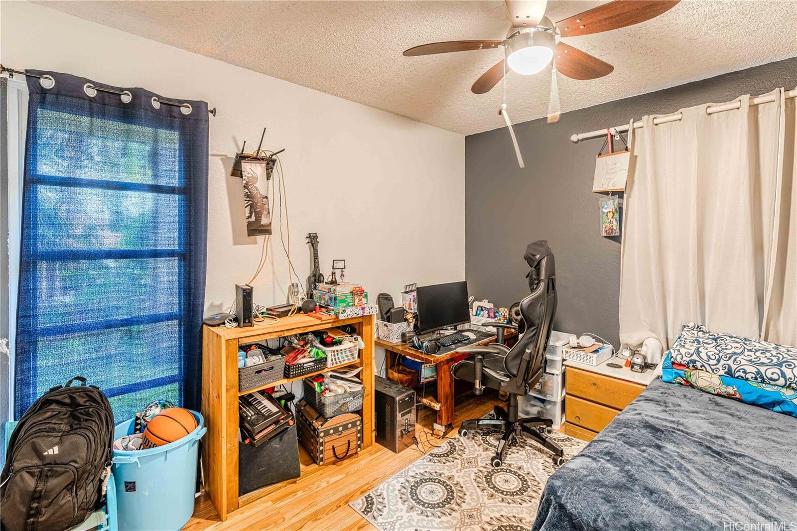 Photo 11 of 22