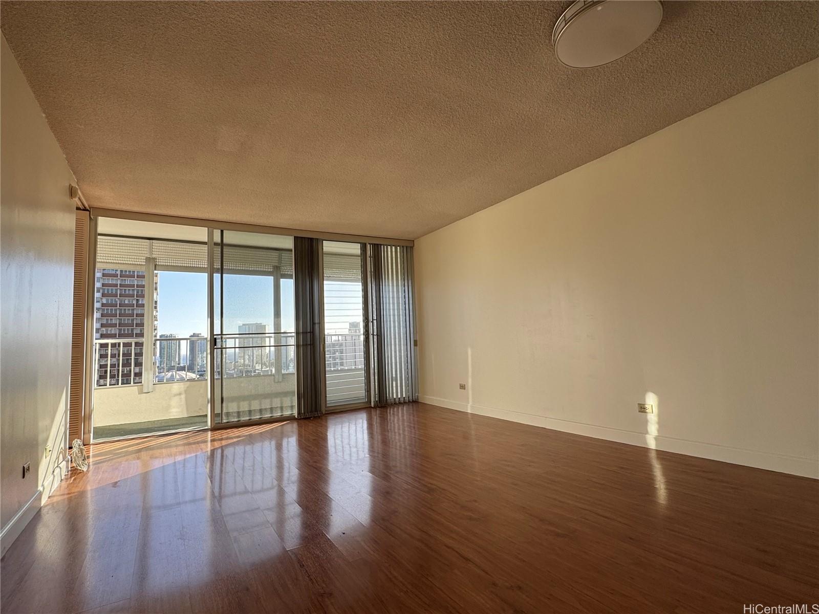 1515 Ward Avenue  Unit 1003