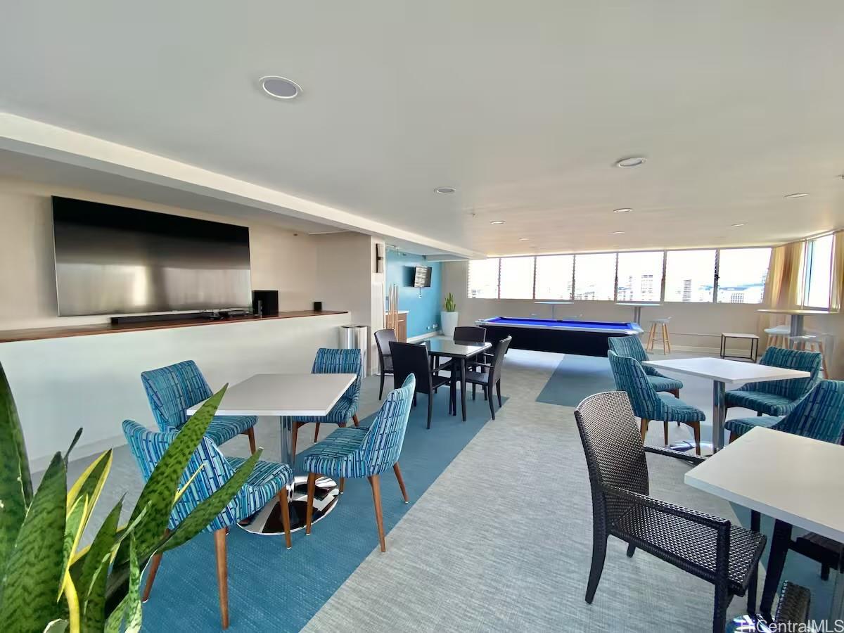 2427 Kuhio Avenue  Unit 1403