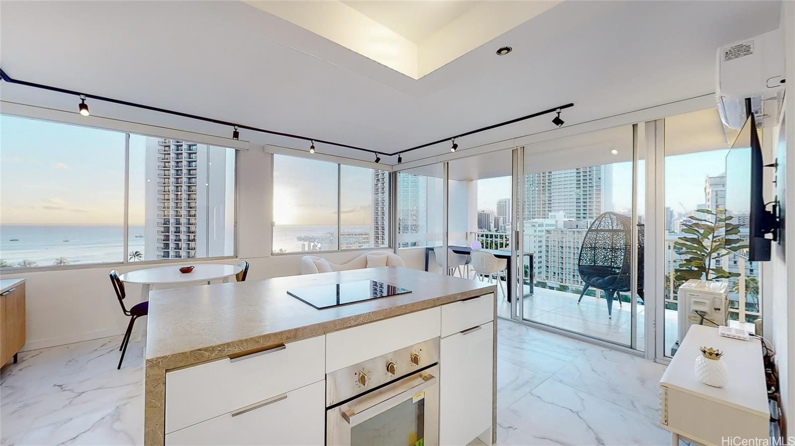 2427 Kuhio Avenue  Unit 1403
