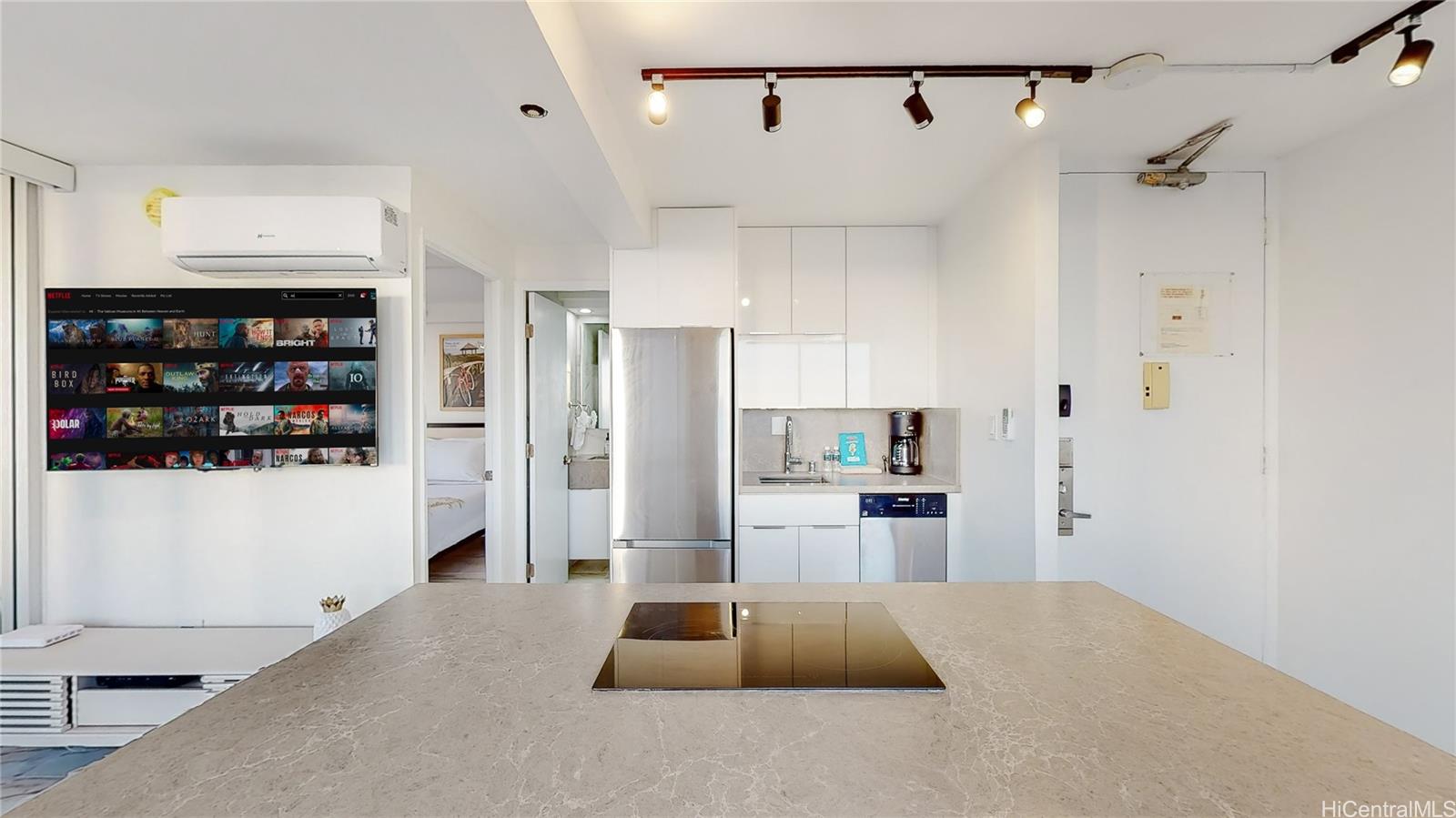 2427 Kuhio Avenue  Unit 1403