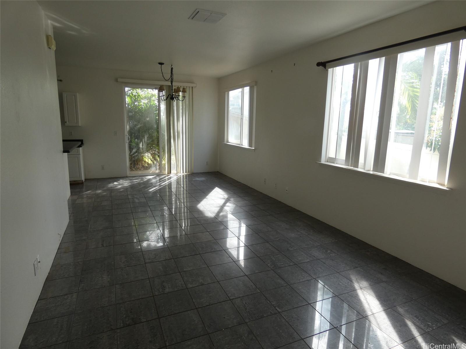 92-7049 Elele Street  Unit 18