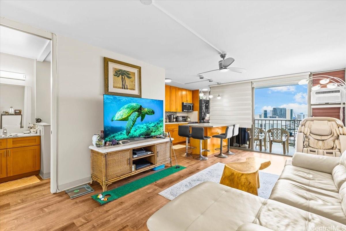 1630 Liholiho Street 1608