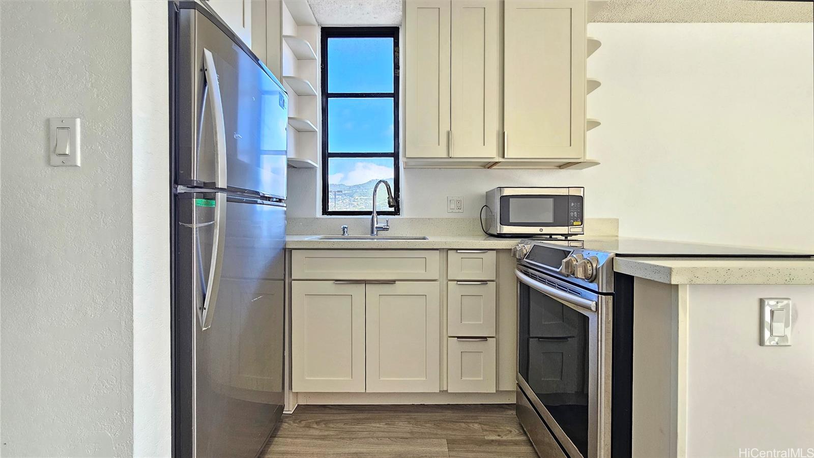 2100 Date Street  Unit 407