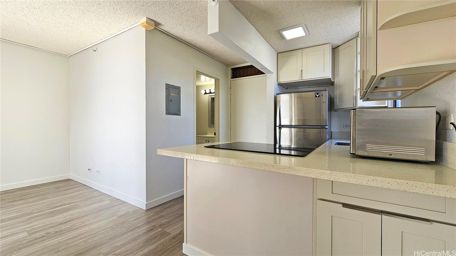2100 Date Street  Unit 407