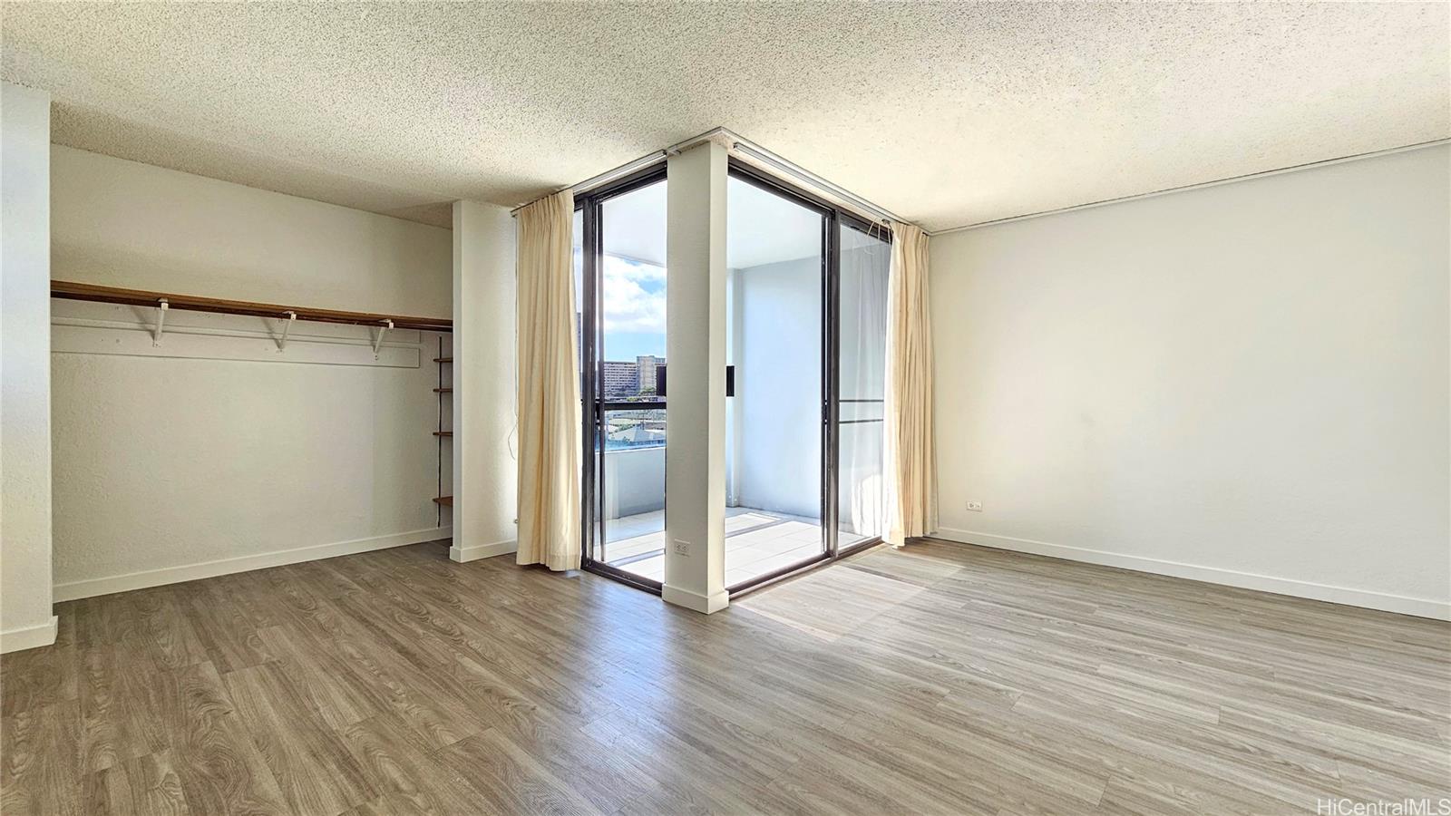 2100 Date Street  Unit 407