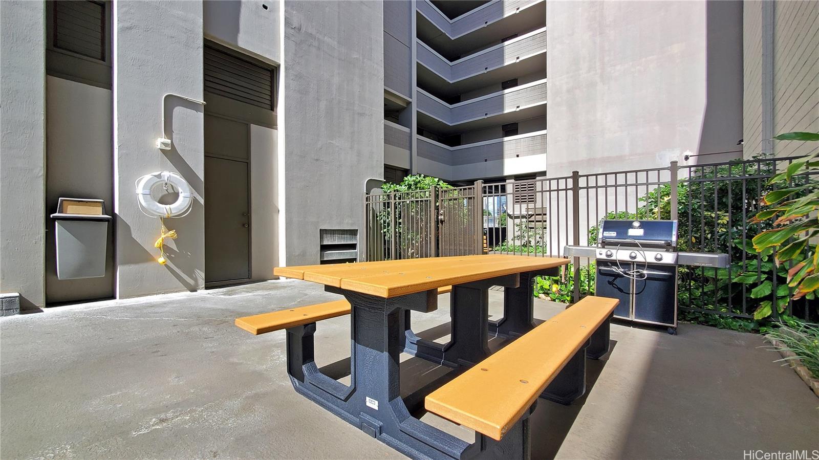 2100 Date Street  Unit 407