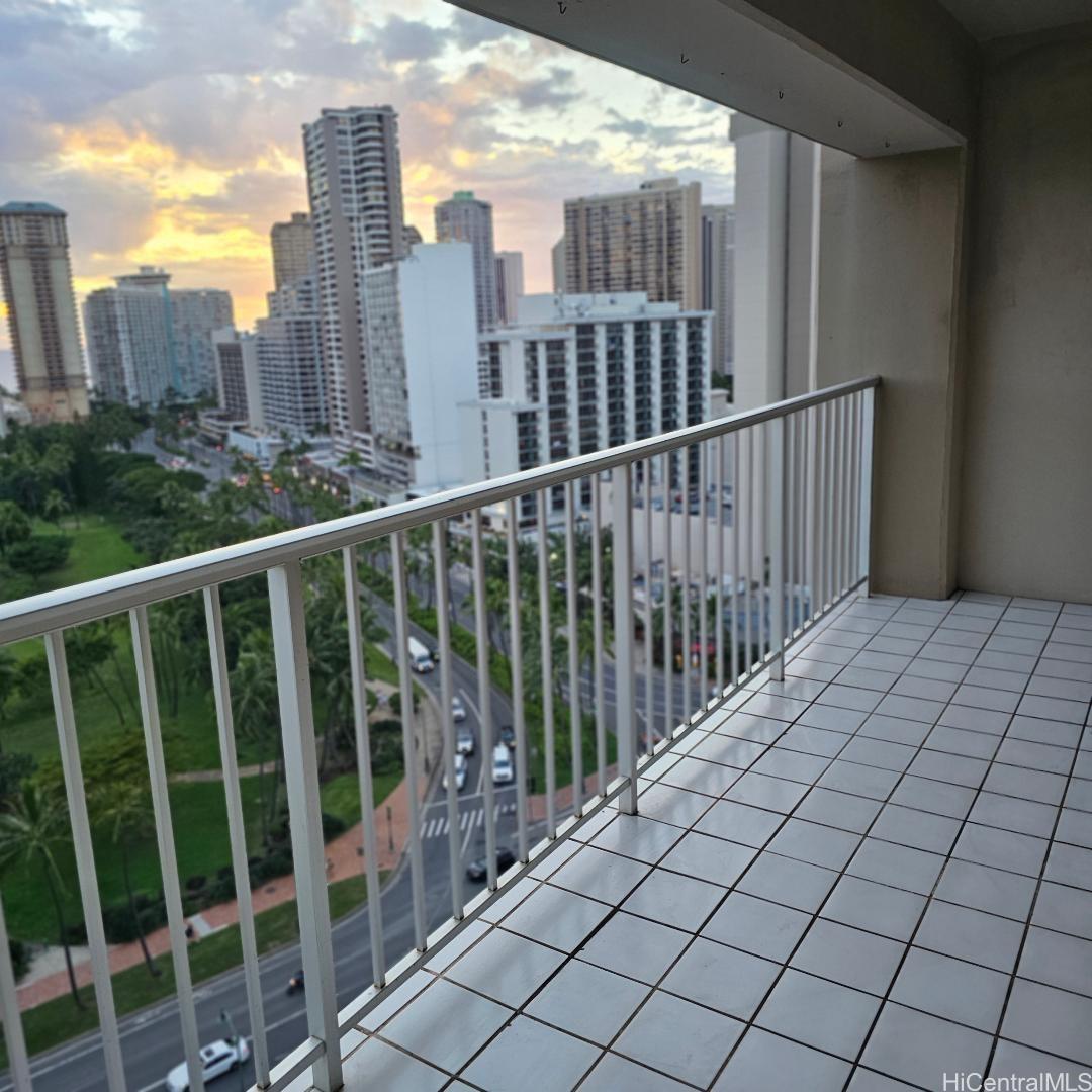 Photo 17 of 21