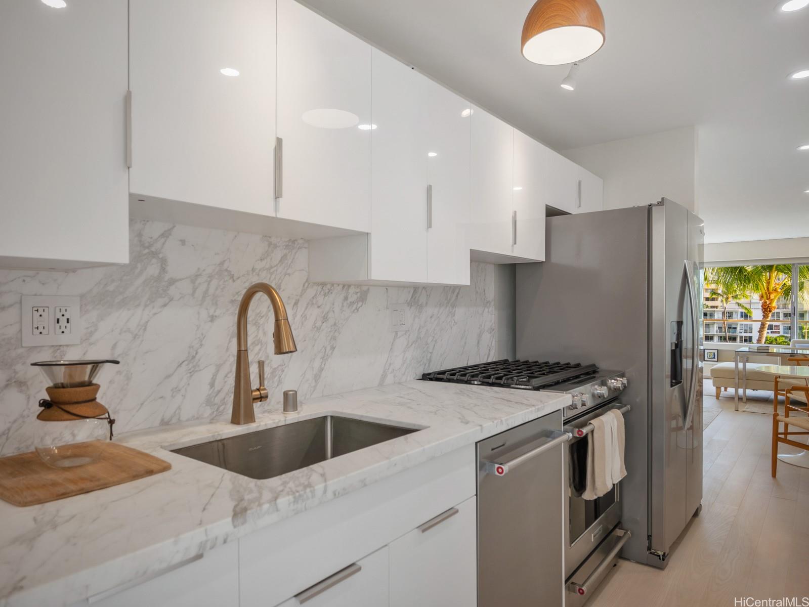 2895 Kalakaua Avenue  Unit 506