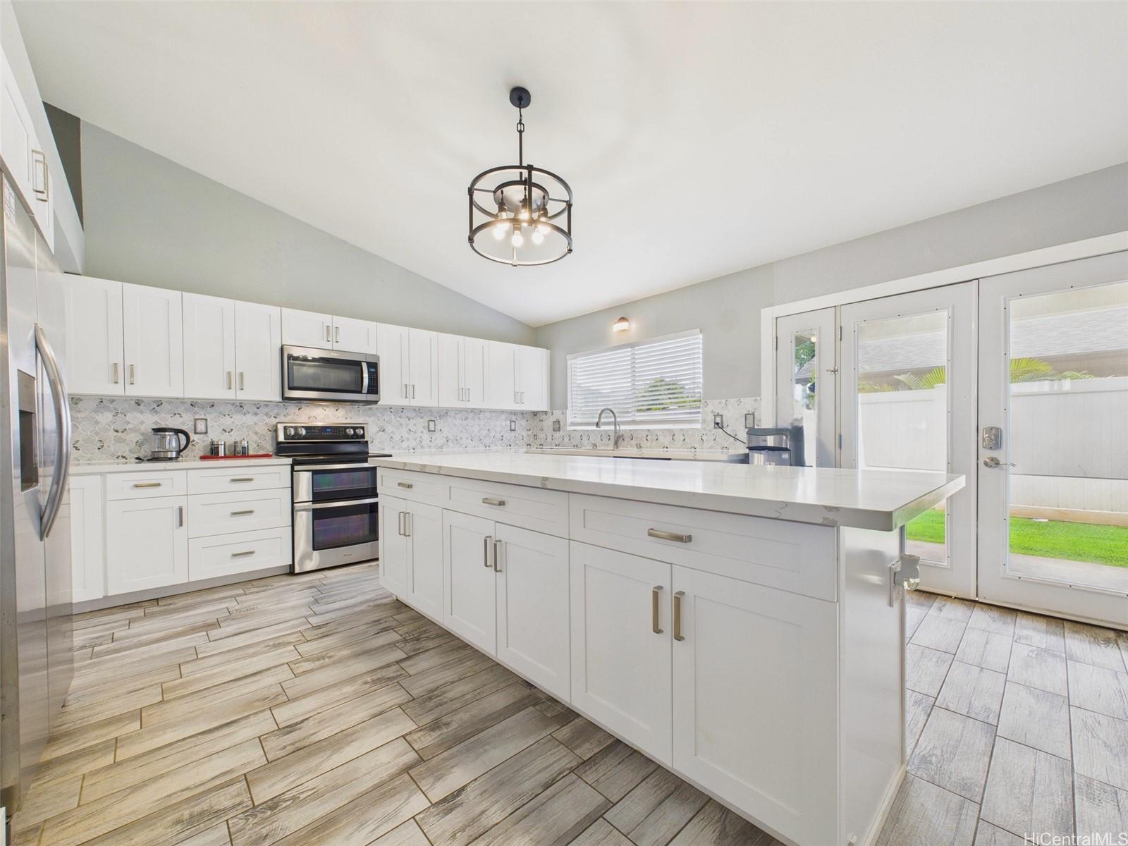 91-327 Kuio Place