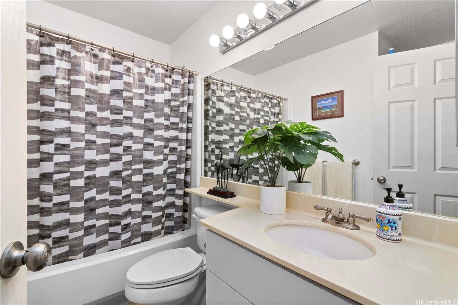 504 Mananai Place  Unit 14D