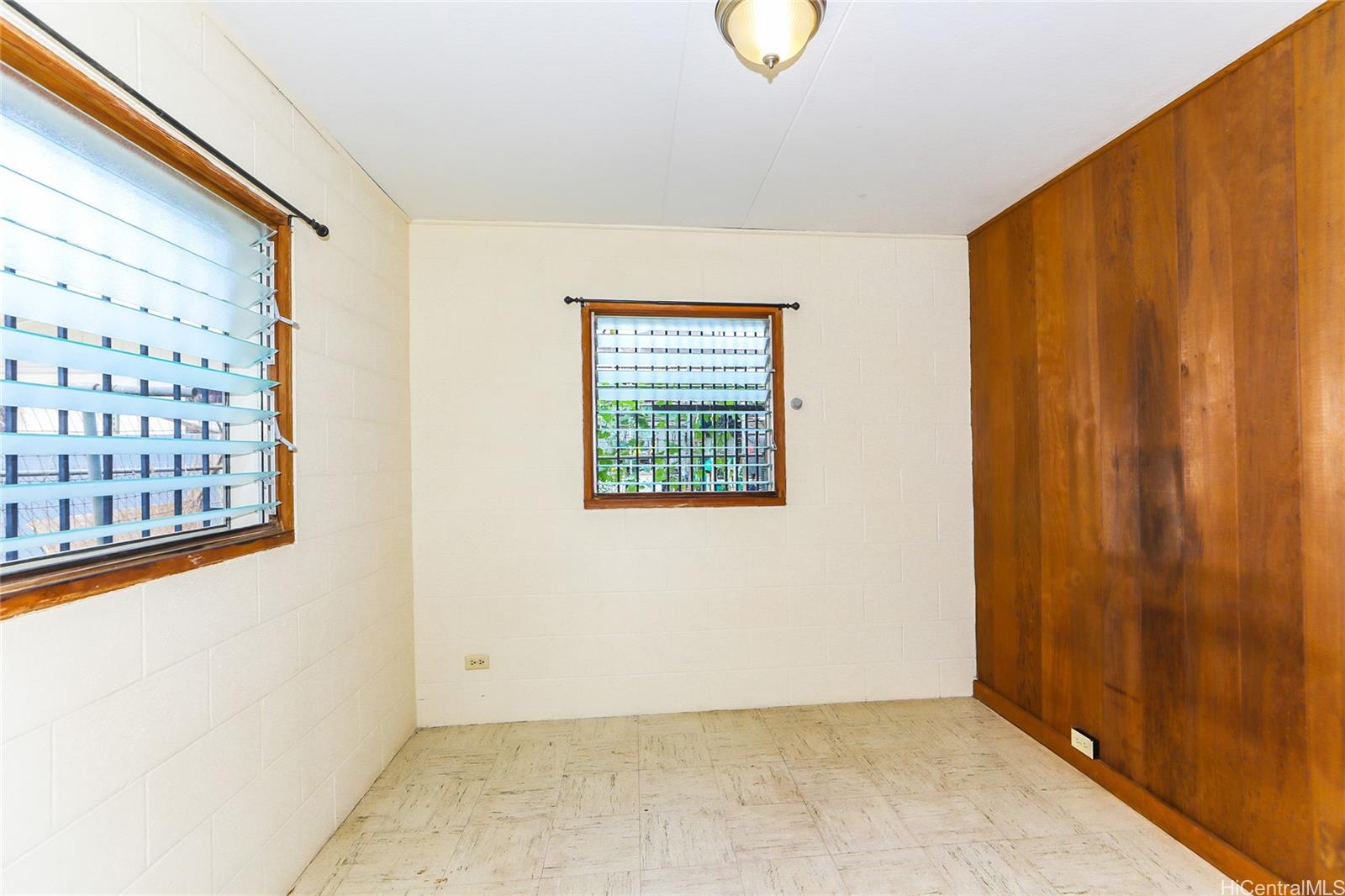 Photo 8 of 25