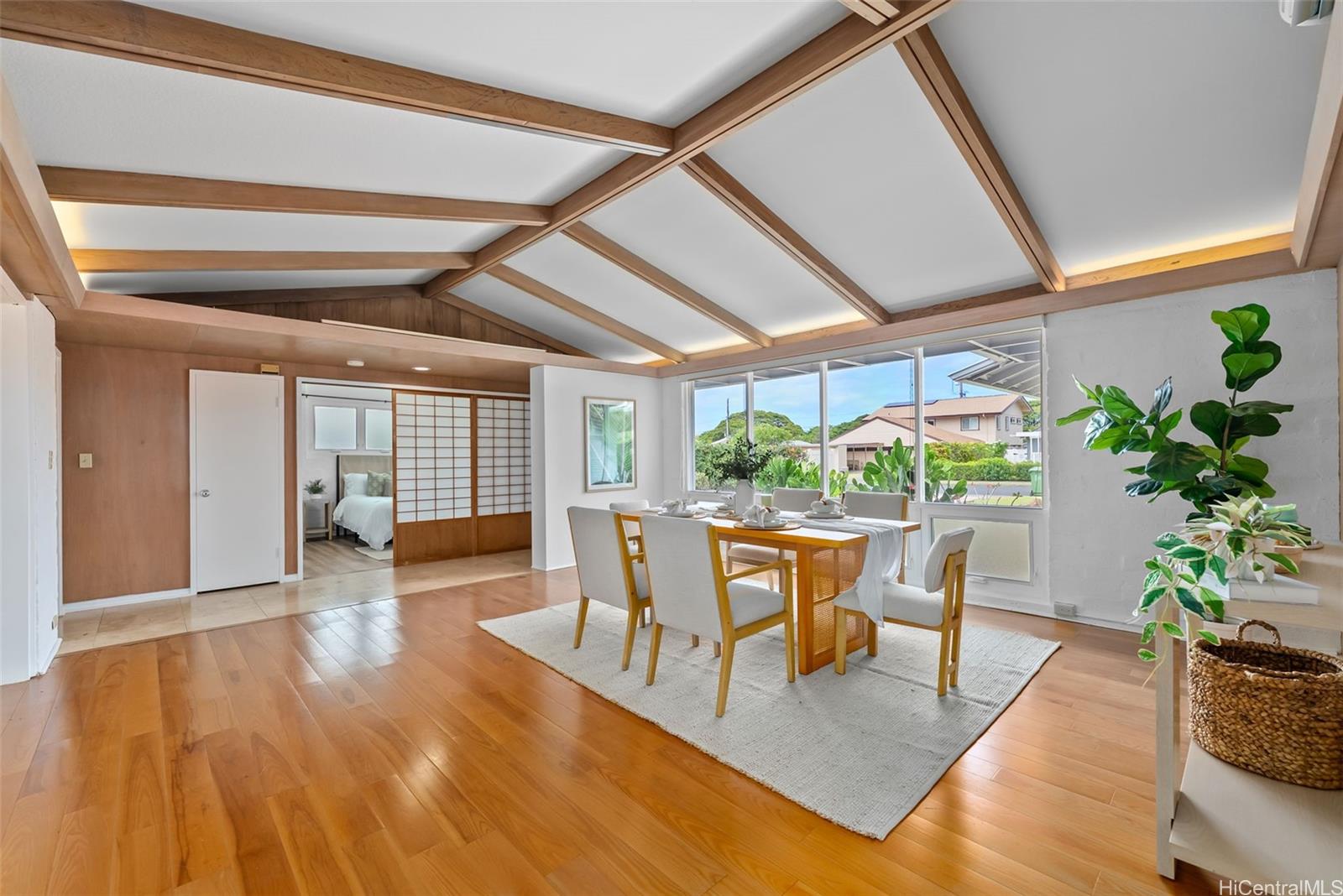 1081 Makaiwa Street