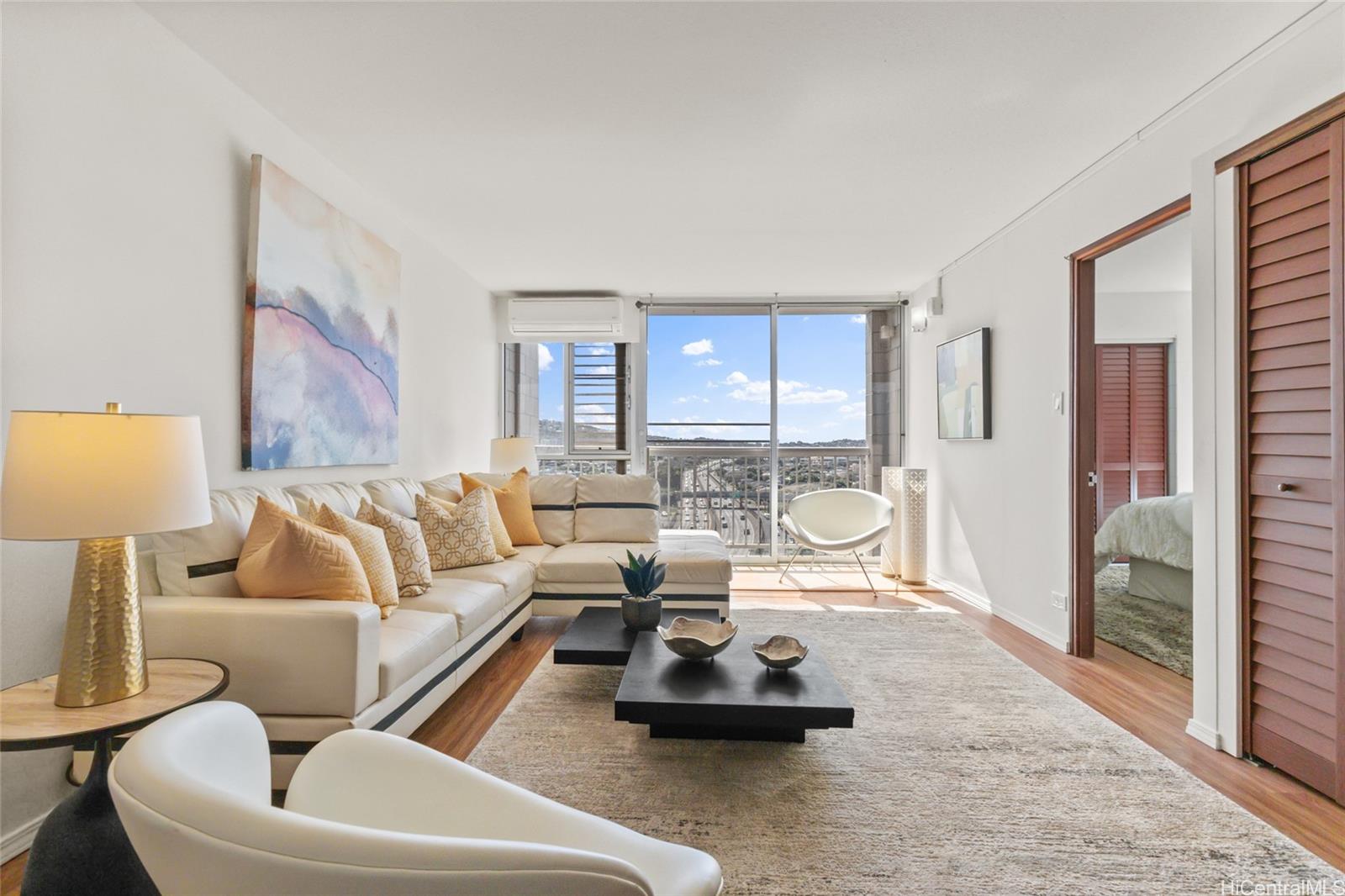 1320 Alexander Street  Unit 901