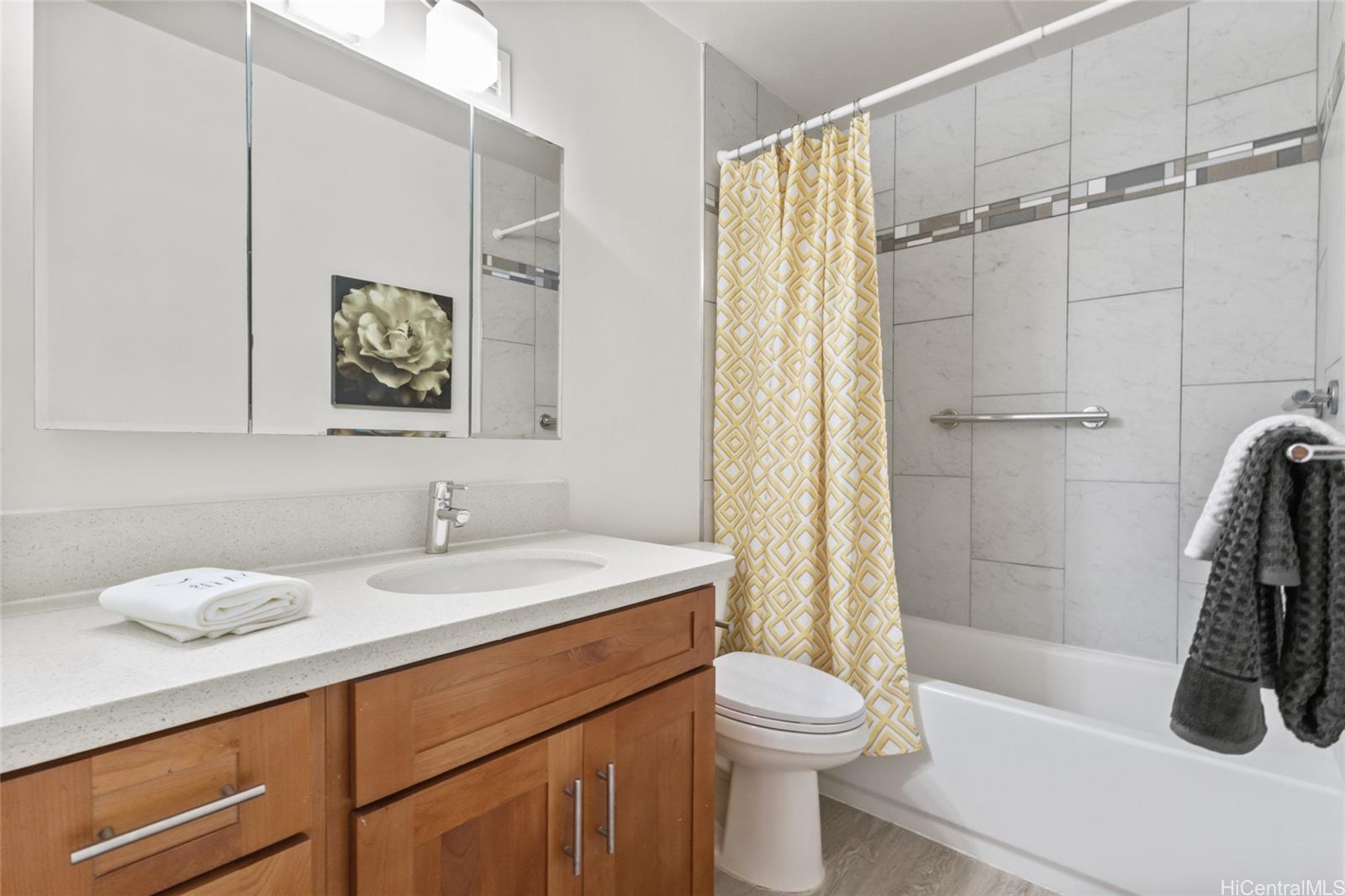 1320 Alexander Street  Unit 901