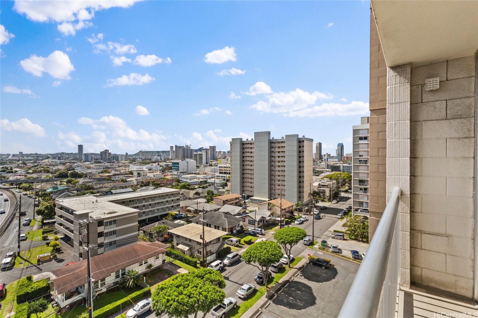 1320 Alexander Street  Unit 901