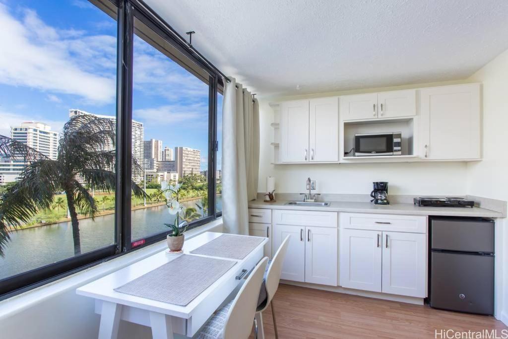 444 Niu Street 812