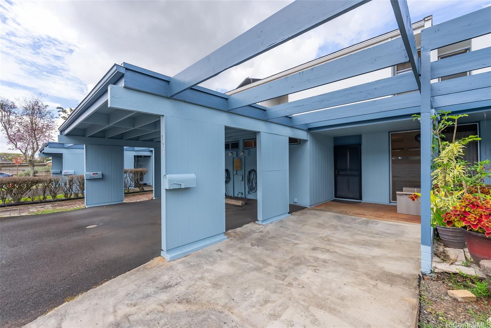 95-325 Kahikinui Court  Unit 223