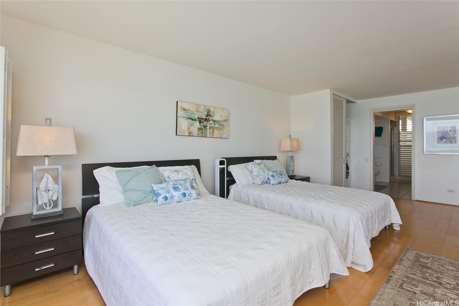 2895 Kalakaua Avenue  Unit 1202