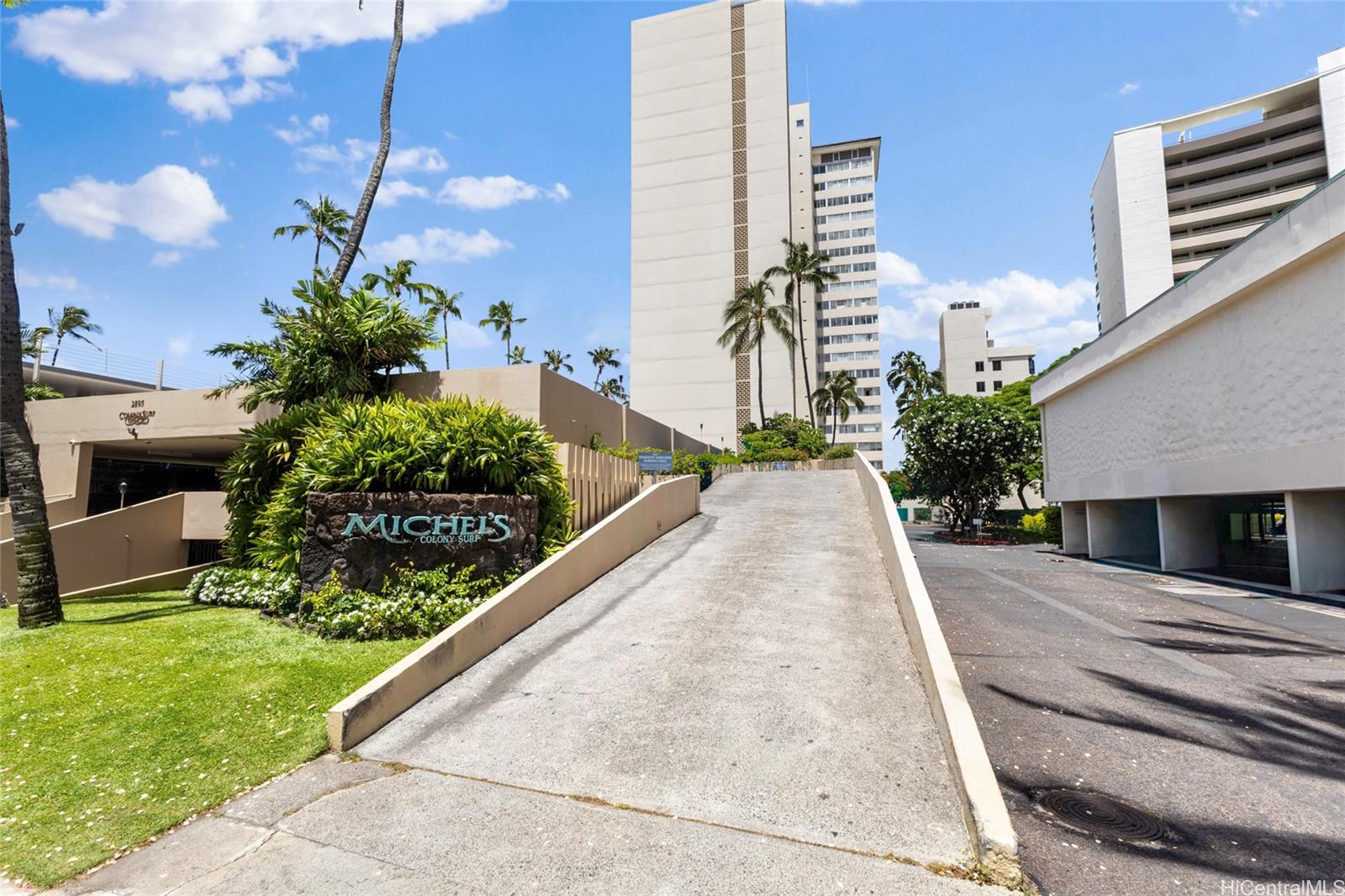 2895 Kalakaua Avenue  Unit 1202