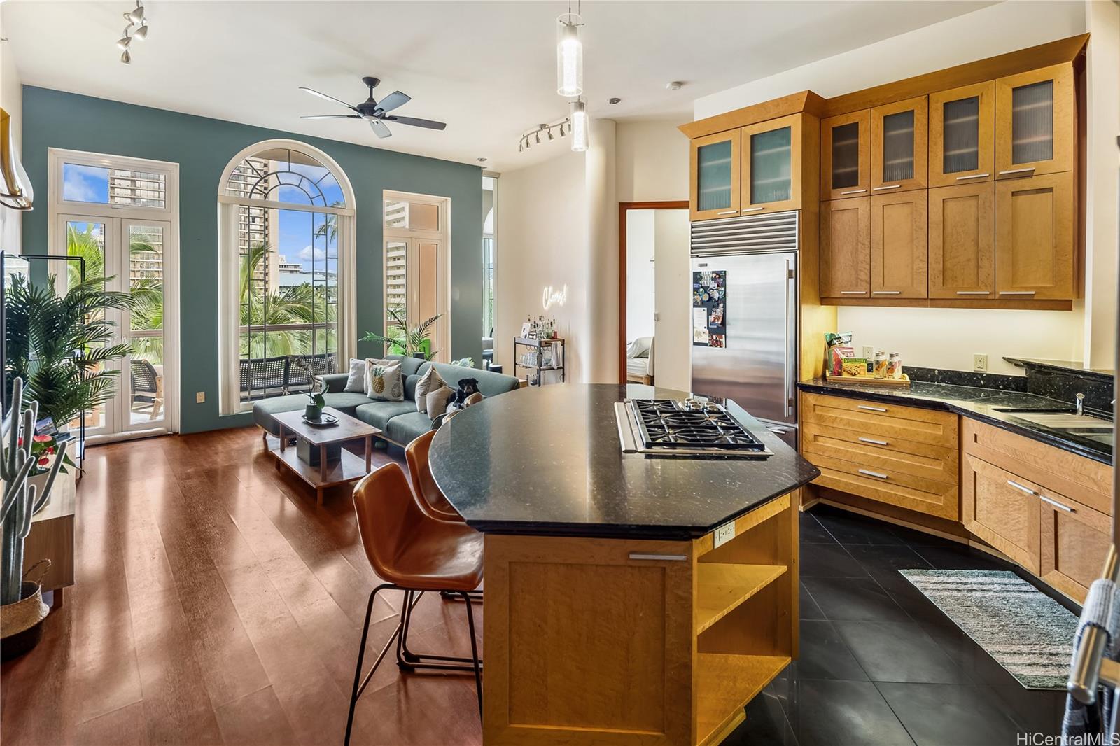 427 Launiu Street 504