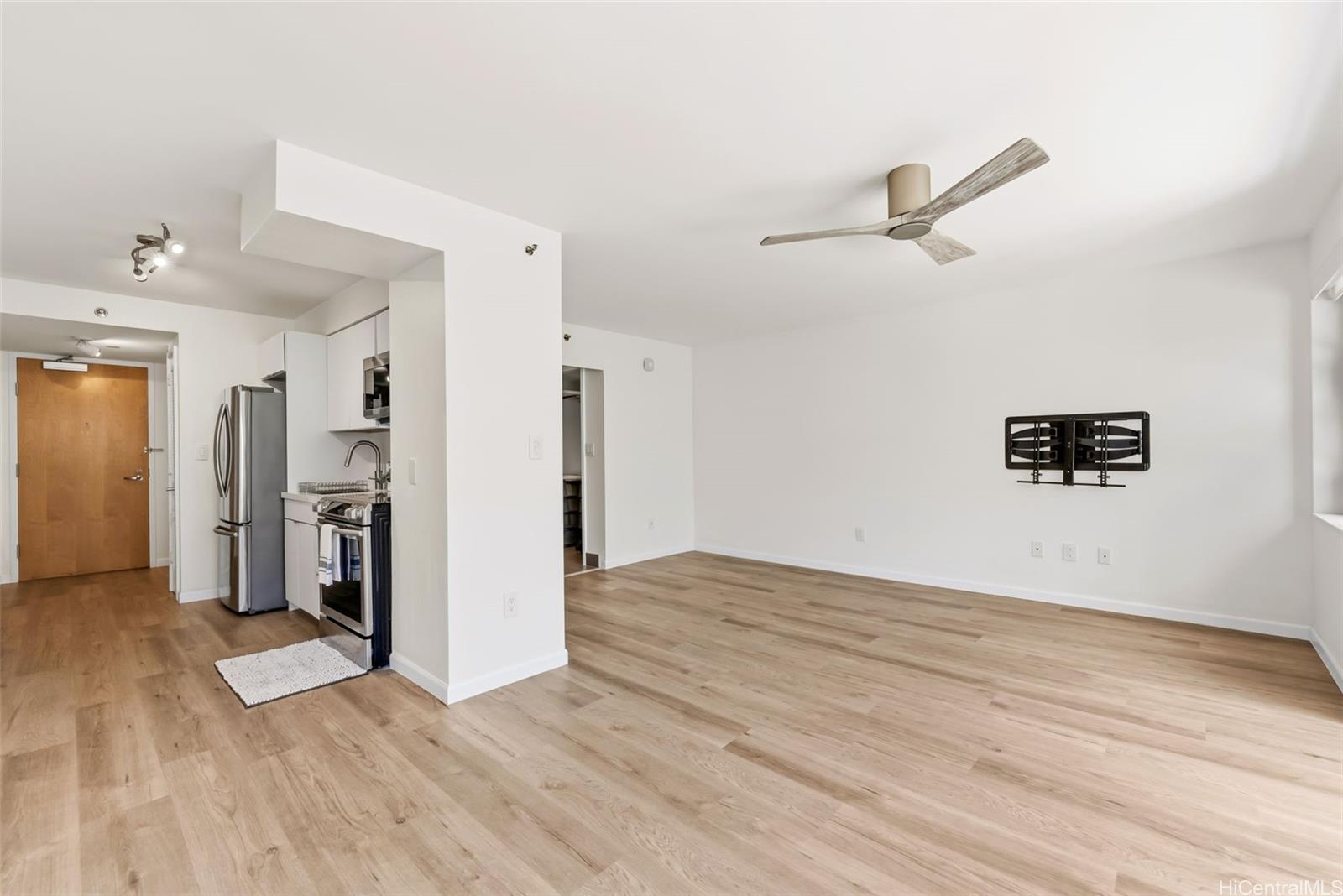 545 Queen Street  Unit 543