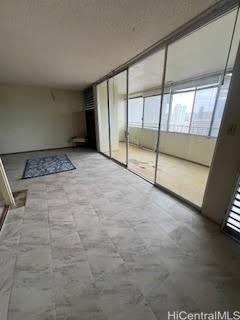 Photo 17 of 25