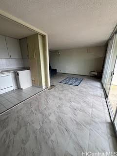 Photo 19 of 25