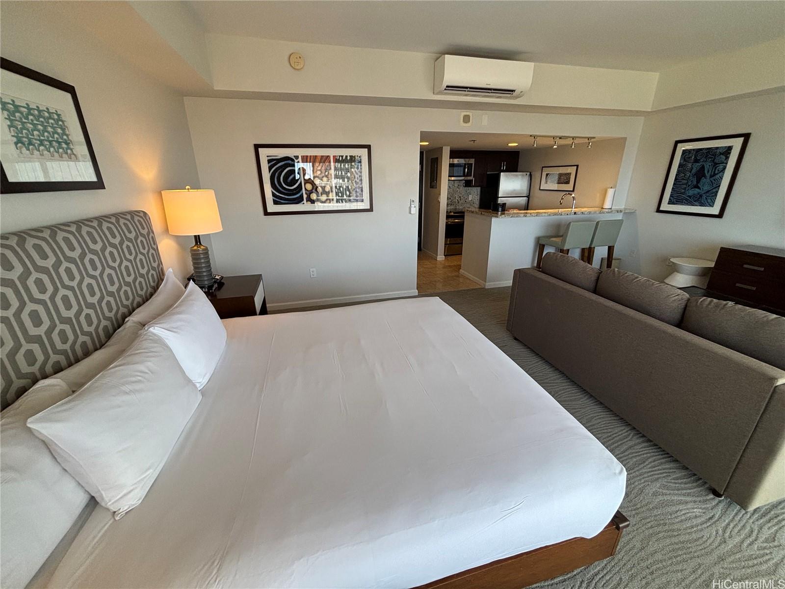 Photo 4 of 24