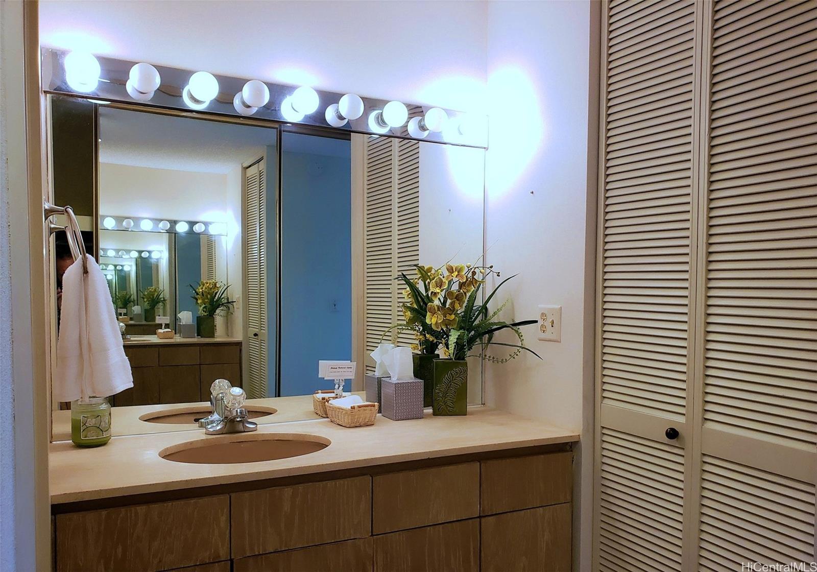 1750 Kalakaua Avenue  Unit 2902