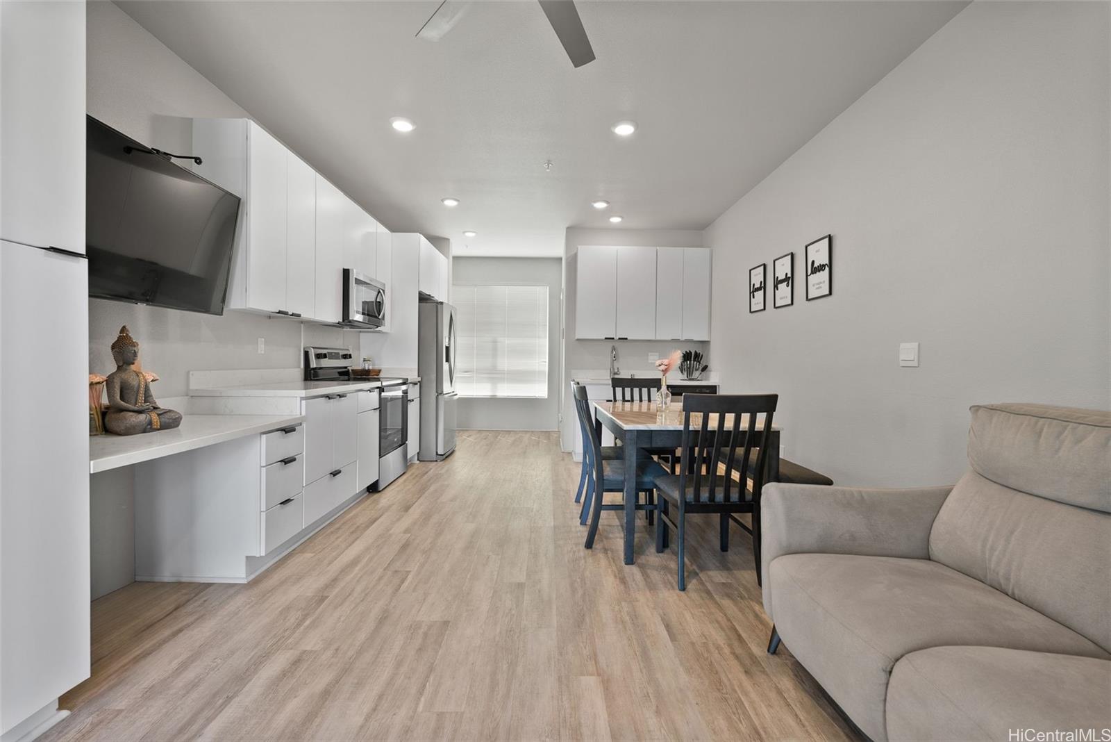 91-3575 Kamolehonua Street  Unit 920