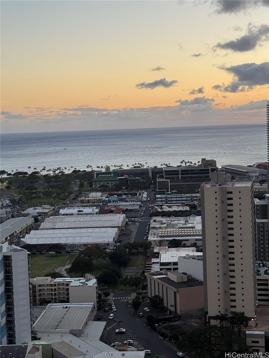 Photo 18 of 25