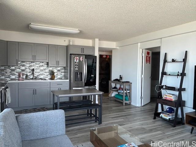 Photo 23 of 25