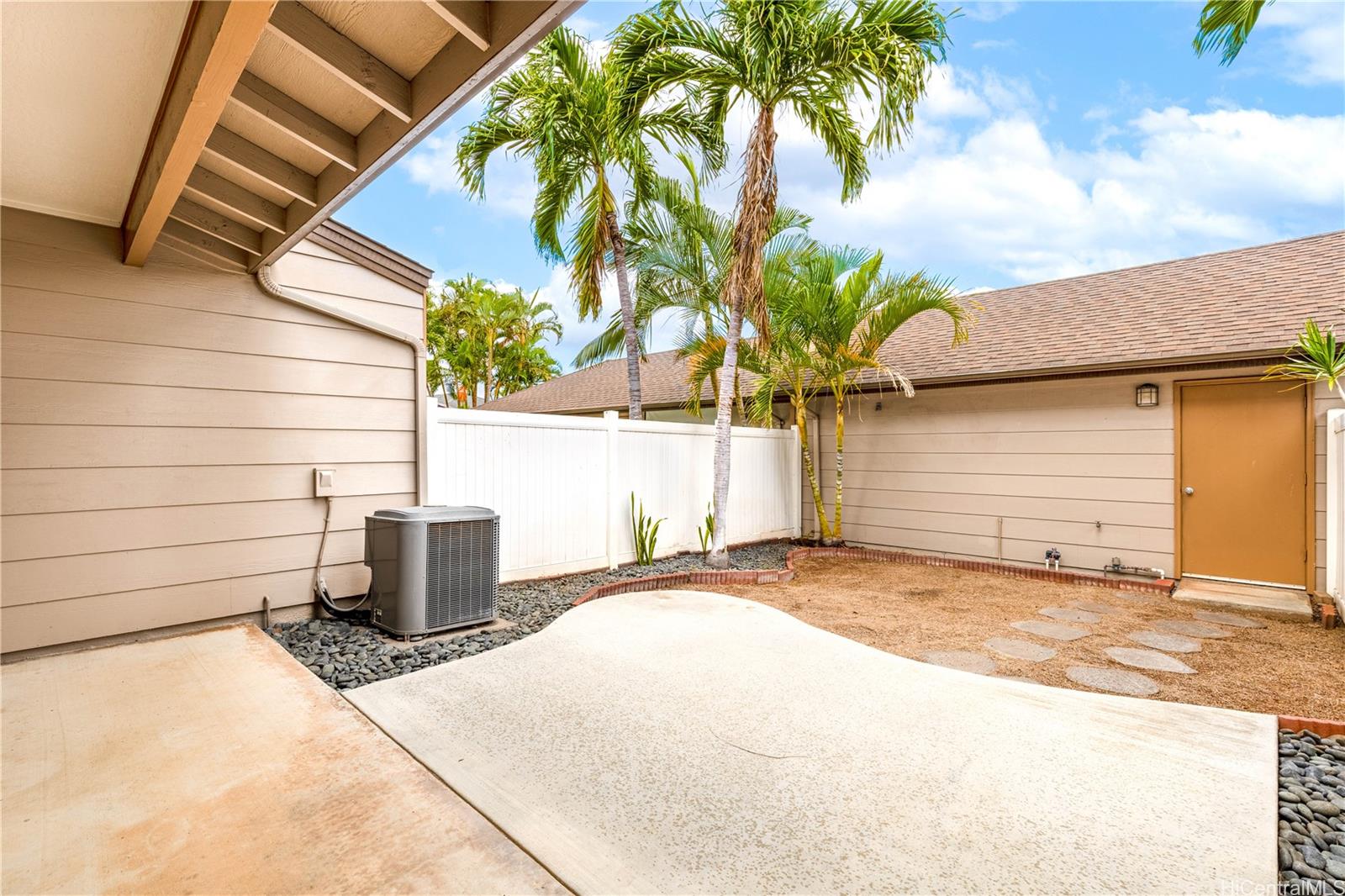 91-2109 Kaioli Street  Unit 303