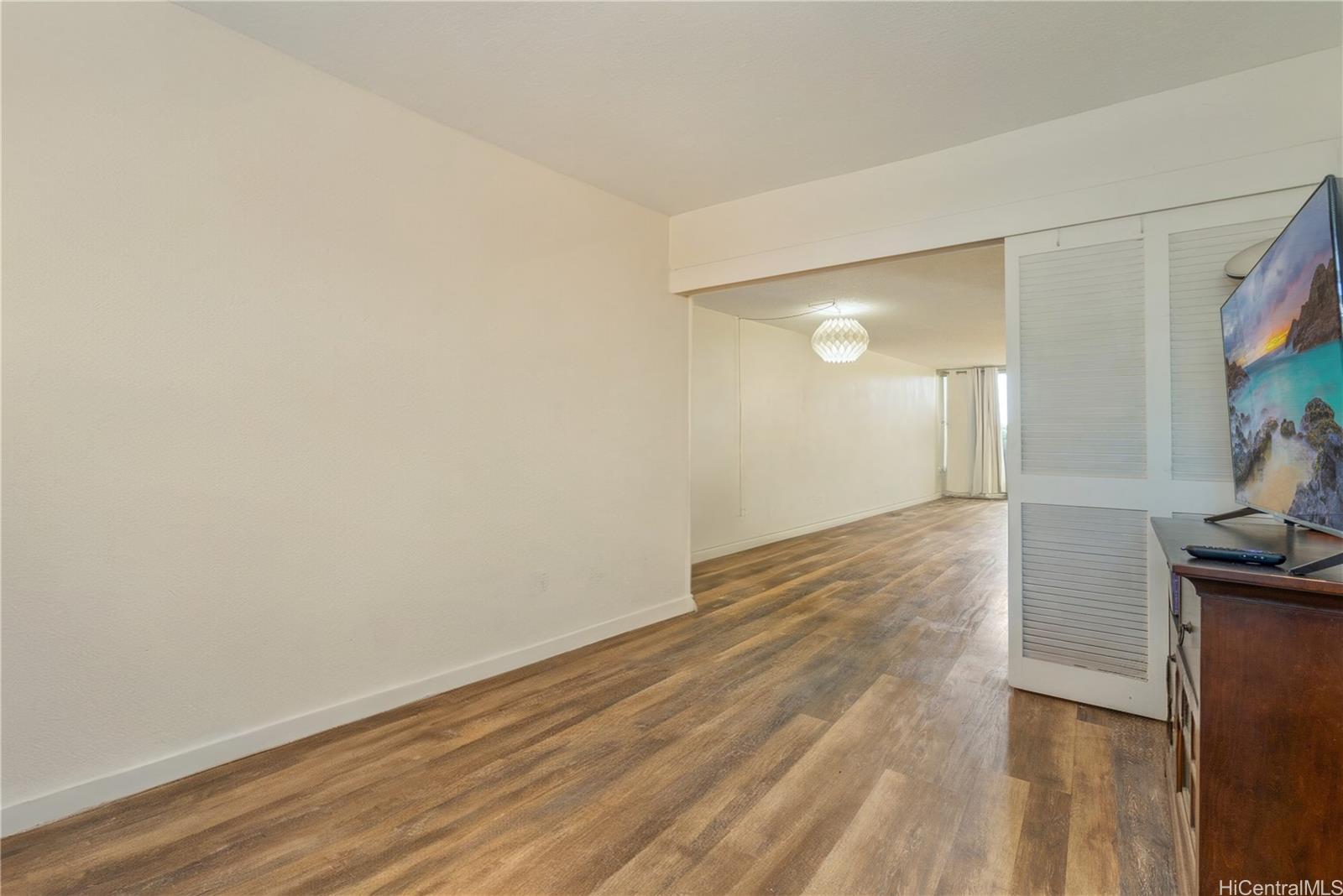 87-561 Farrington Highway  Unit 109