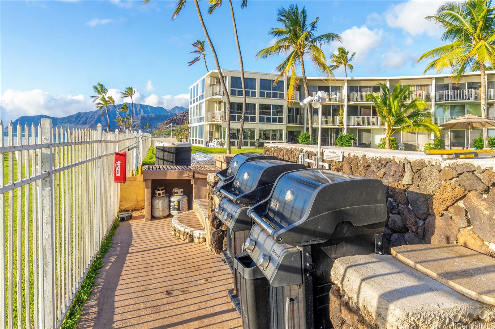 87-561 Farrington Highway  Unit 109