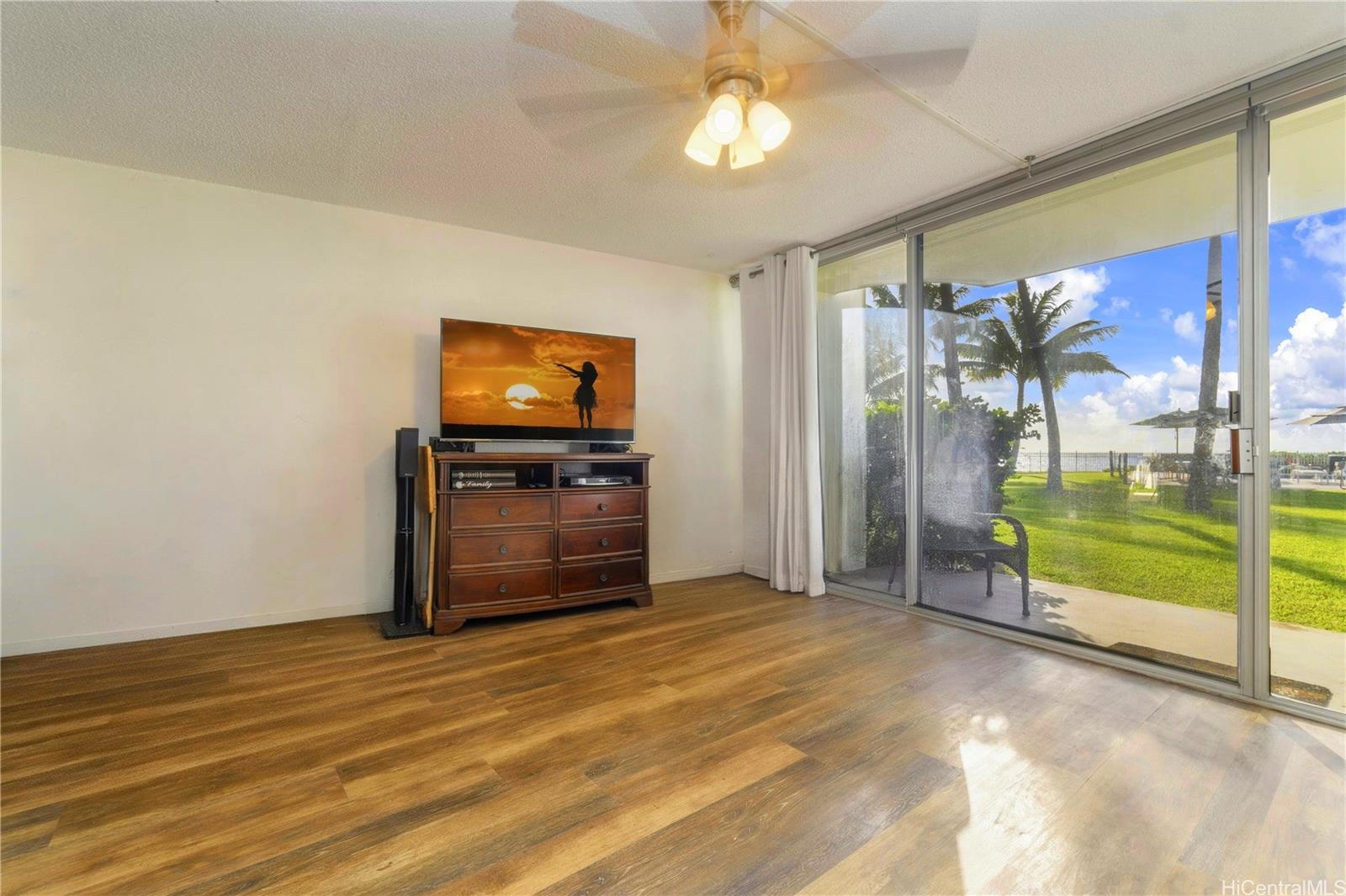 87-561 Farrington Highway  Unit 109