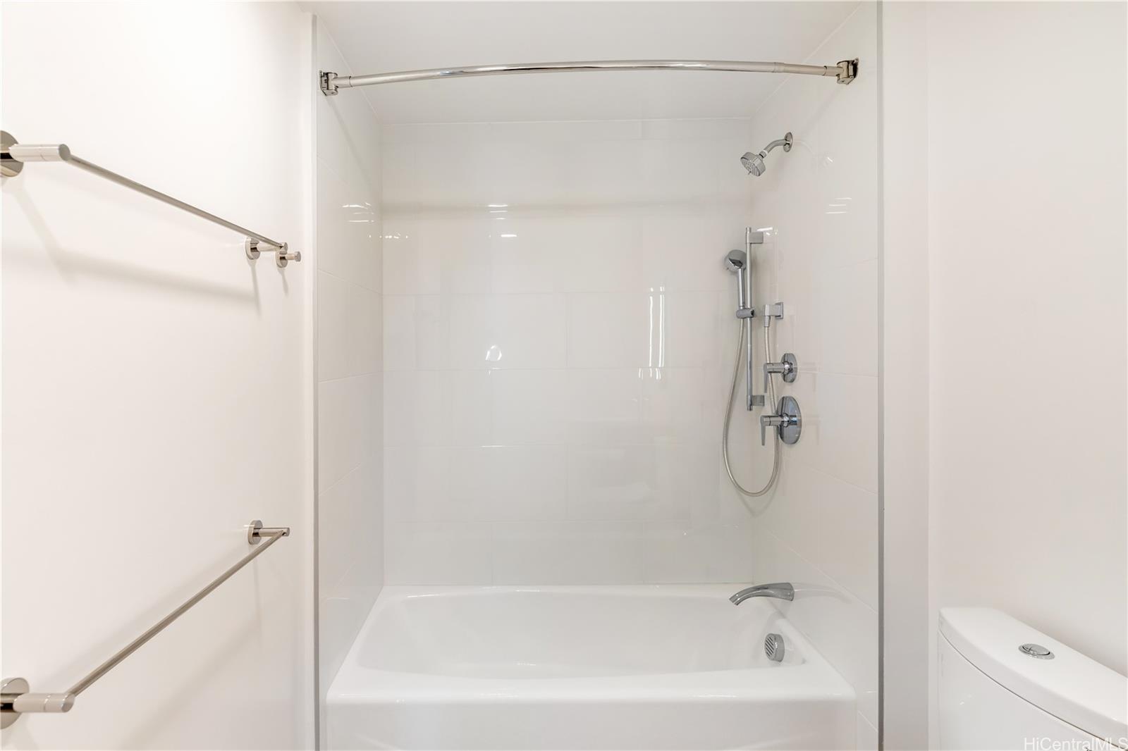 1515 Liona Street  Unit 708