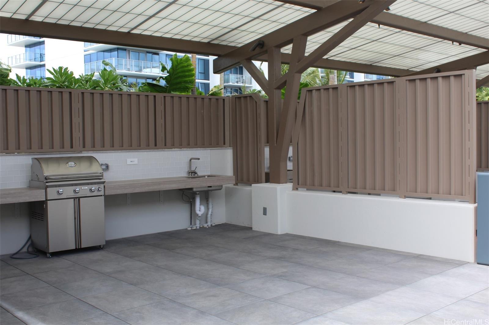 1515 Liona Street  Unit 1008